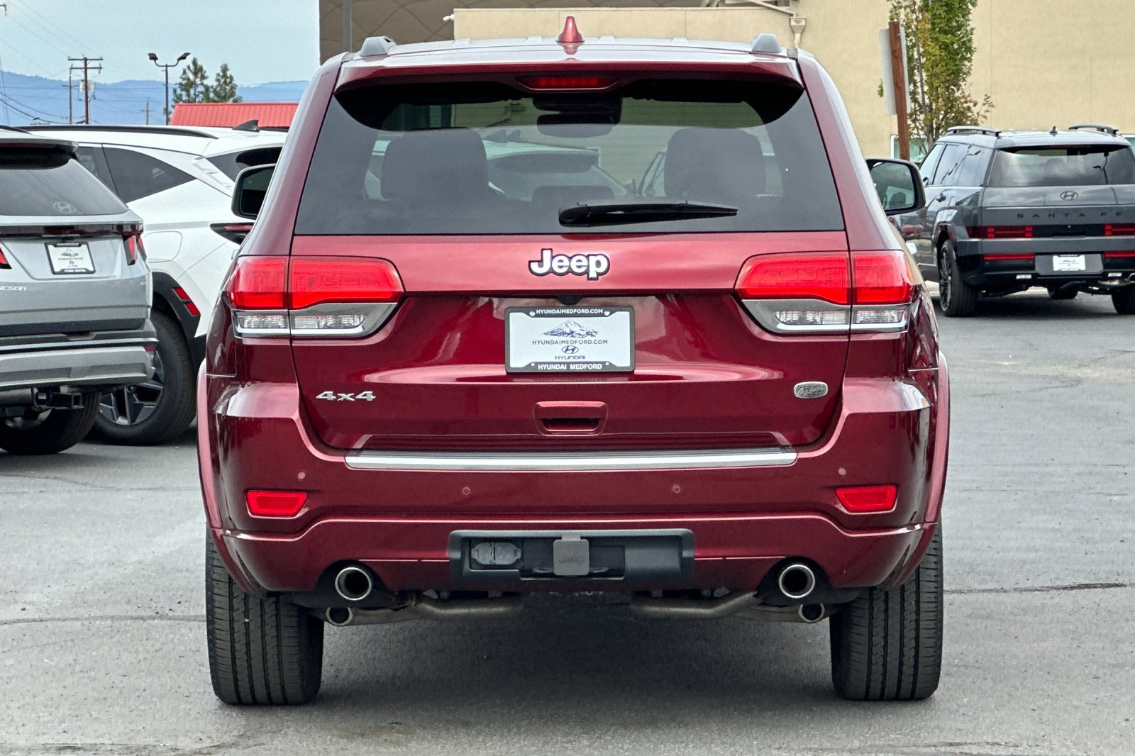 Used 2020 Jeep Grand Cherokee Overland AWD/4WD image 5