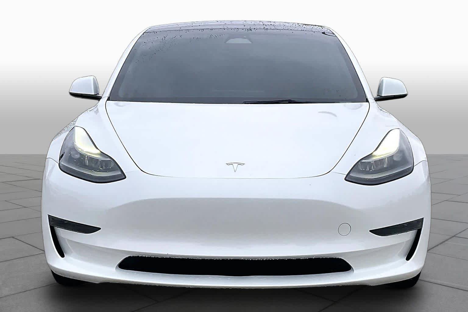 Used 2023 Tesla Model 3 Standard Range RWD image 3