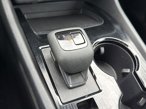 Used 2024 Nissan Rogue S image 14