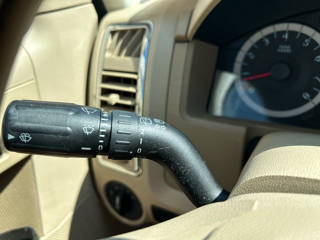 Used 2011 Ford Escape Limited w/ 302A Rapid Spec Order Code FWD image 16