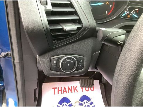 Used 2017 Ford Escape SE image 12