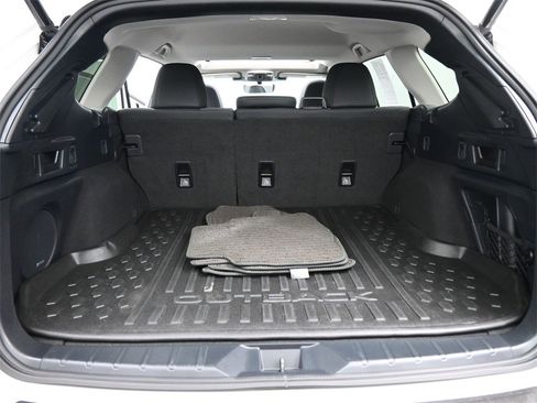 Used 2024 Subaru Outback Onyx Edition image 17