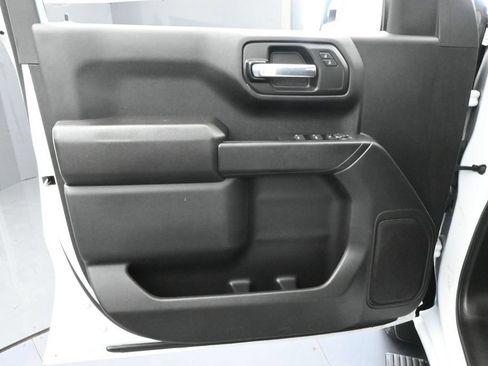 Used 2025 Chevrolet Silverado 1500 Custom Trail Boss AWD/4WD image 14