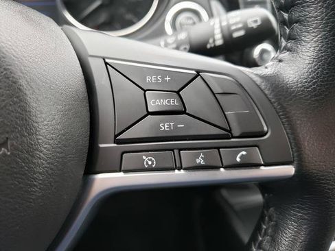 Used 2022 Nissan Rogue Sport SV AWD/4WD image 22