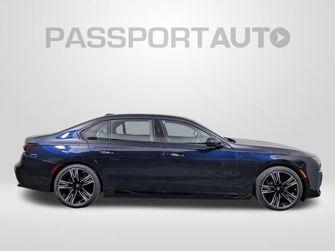 Used 2026 BMW i7 xDrive60 AWD/4WD image 8