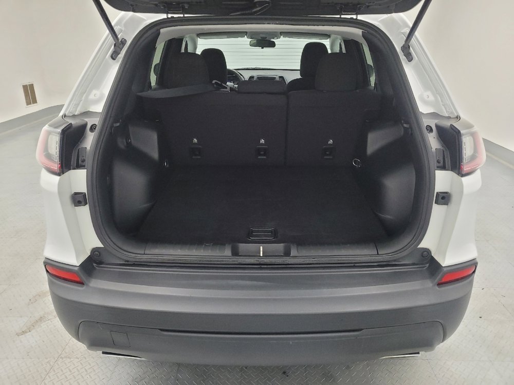 Used 2019 Jeep Cherokee Latitude w/ Popular Appearance Group AWD/4WD image 29