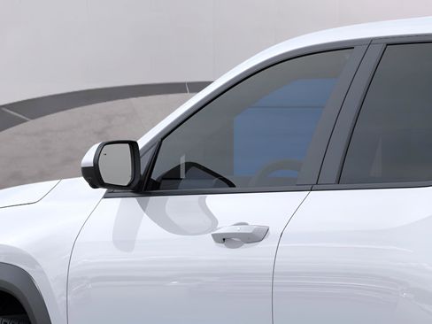 New 2026 Chevrolet Equinox LT FWD image 12