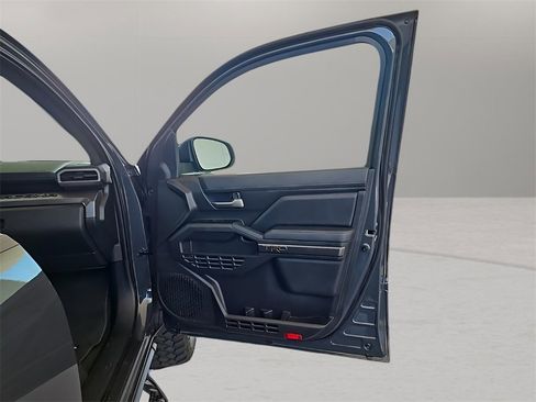 Used 2025 Toyota Tacoma 4x4 Double Cab Hybrid image 26