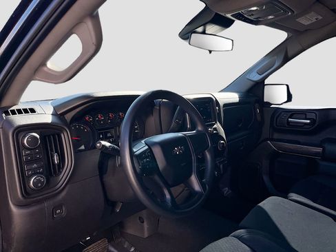 Used 2023 Chevrolet Silverado 1500 Custom Trail Boss w/ LPO, Dark Essentials Package AWD/4WD image 9
