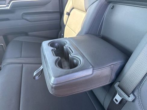 Used 2023 GMC Sierra 1500 SLT image 40