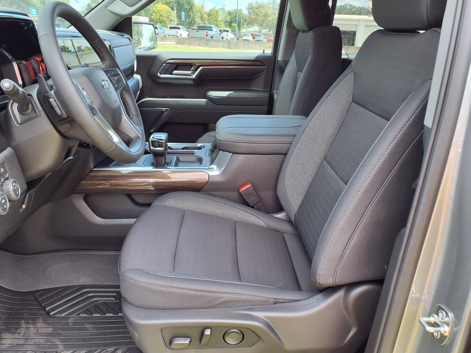 New 2026 Chevrolet Silverado 1500 RST w/ Z71 Off-Road Package AWD/4WD image 13