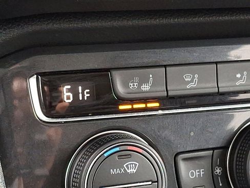 Used 2021 Volkswagen Tiguan SEL image 30