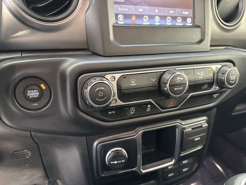 Used 2022 Jeep Gladiator Sport w/ Trailer Tow Package AWD/4WD image 8