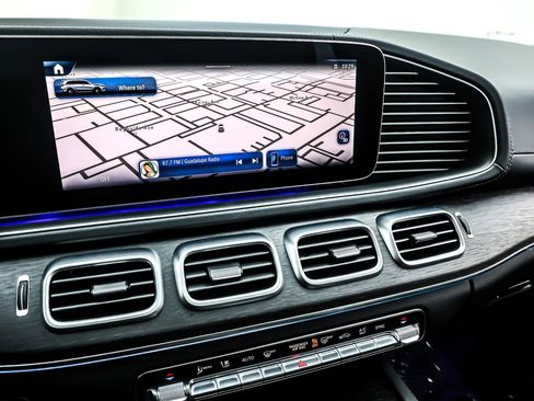 Certified 2025 Mercedes-Benz GLS 450 4MATIC image 22