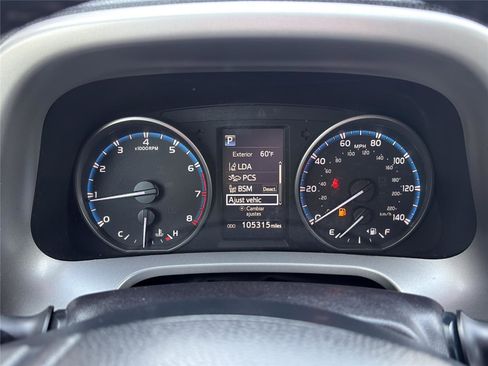 Used 2018 Toyota RAV4 XLE w/ Plus Extra Value Package image 17