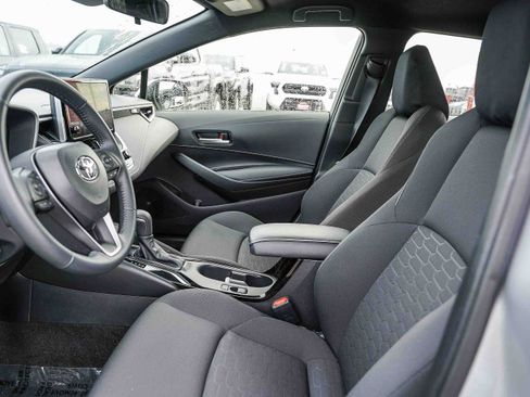 Certified 2025 Toyota Corolla SE image 18