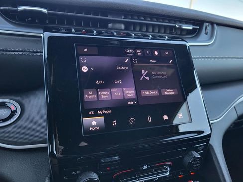 New 2025 Jeep Grand Cherokee L Laredo image 22