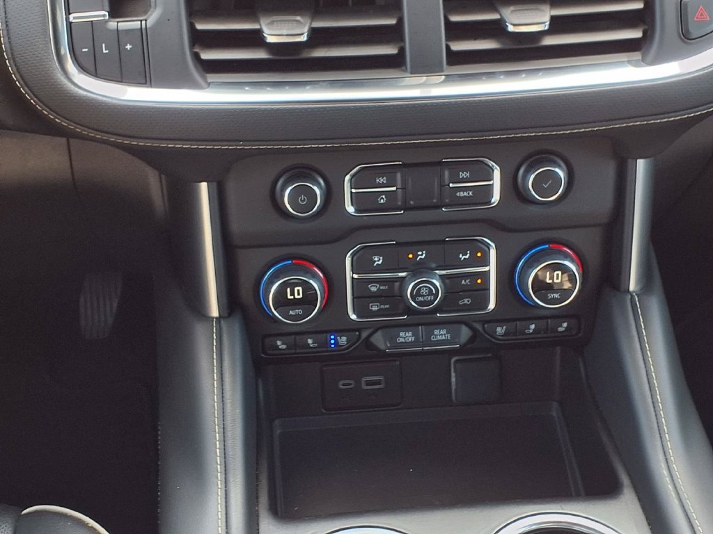 Used 2024 Chevrolet Tahoe Premier RWD image 15