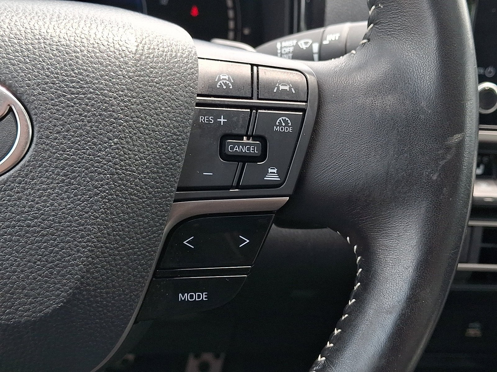 Certified 2025 Toyota Camry SE w/ Convenience Package FWD image 24