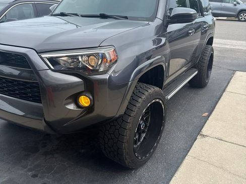 Used 2016 Toyota 4Runner SR5 AWD/4WD image 1