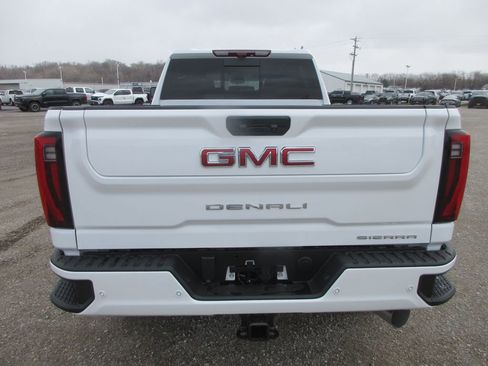 New 2026 GMC Sierra 3500 Denali w/ Denali Reserve Package AWD/4WD image 4