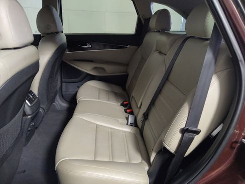 Used 2020 Kia Sorento EX FWD image 18