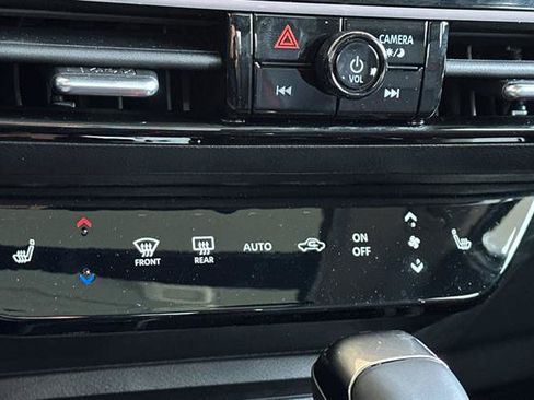 New 2025 Nissan Kicks SR w/ SR Premium Package image 23