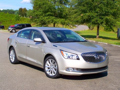 Used 2014 Buick LaCrosse image 3