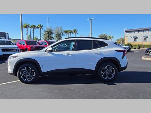 New 2026 Chevrolet Trax LT w/ Driver Confidence Package image 17