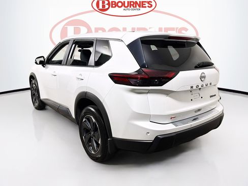 Used 2024 Nissan Rogue SV image 7
