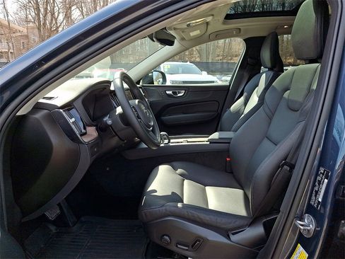 Used 2023 Volvo XC60 B5 Plus w/ Protection Package Premier image 14