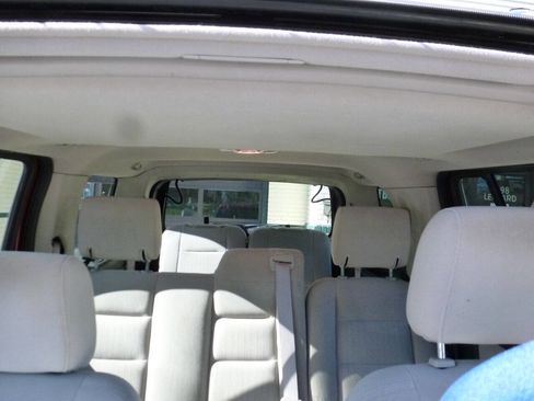 Used 2008 Ford Explorer XLT image 13