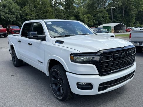 Used 2025 RAM 1500 Big Horn AWD/4WD image 3