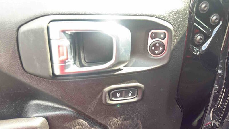 Used 2021 Jeep Gladiator Mojave AWD/4WD image 12