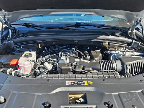 Used 2024 Jeep Grand Cherokee Laredo image 31