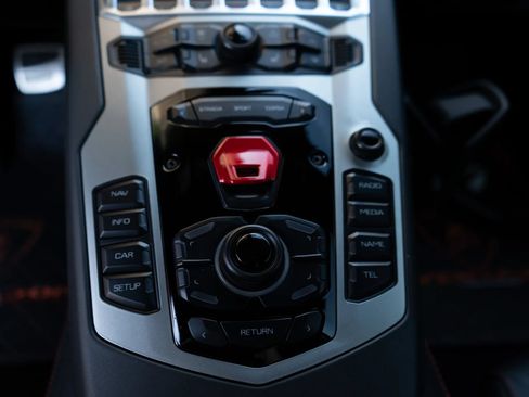 Used 2015 Lamborghini Aventador LP 700-4 AWD/4WD image 30