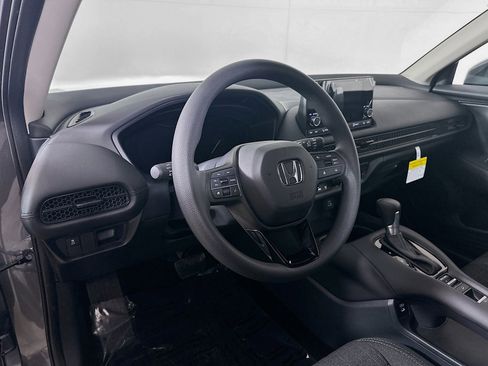 Certified 2025 Honda HR-V LX image 9