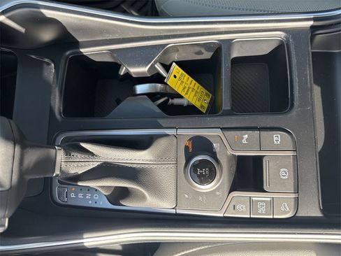 New 2025 Kia Sorento S image 39