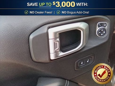 Used 2018 Jeep Wrangler Unlimited Sahara AWD/4WD image 16