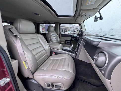 Used 2004 HUMMER H2 w/ Preferred Equipment Group image 41