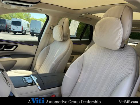 Certified 2023 Mercedes-Benz EQS 580 4MATIC SUV image 18