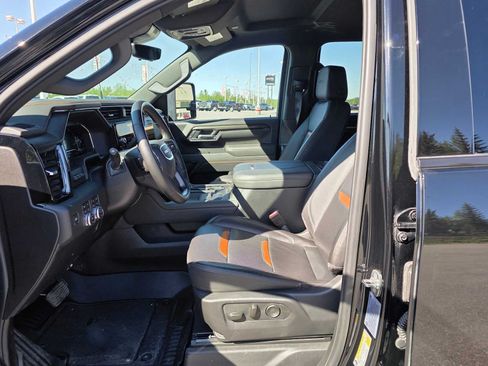 Used 2025 GMC Sierra 2500 AT4 w/ Technology Package AWD/4WD image 20