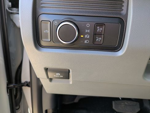Used 2025 Ford F350 XL w/ 360-Degree Camera Package RWD image 24