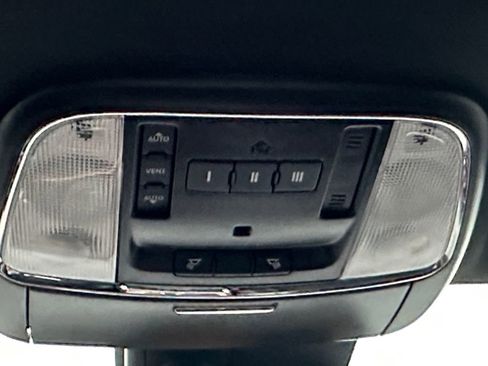 Used 2019 Dodge Charger R/T w/ Plus Group image 19