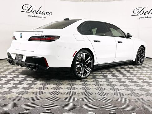 Used 2023 BMW 760i xDrive AWD/4WD image 6