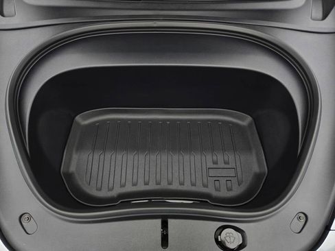 Used 2024 Tesla Model 3 Standard Range RWD image 27