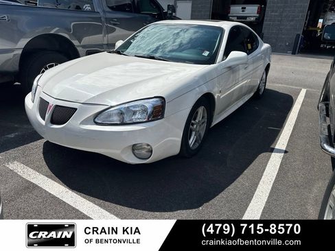 Used 2007 Pontiac Grand Prix GT w/ Premium Package FWD image 3