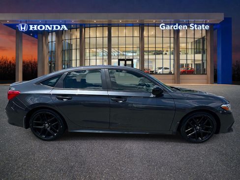 Certified 2022 Honda Civic Sport image 5