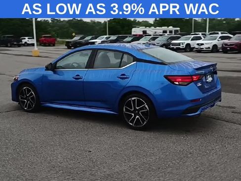 Used 2025 Nissan Sentra SR FWD image 6