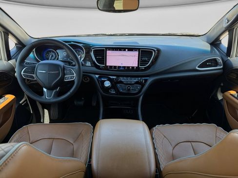 Used 2022 Chrysler Pacifica Pinnacle AWD/4WD image 25